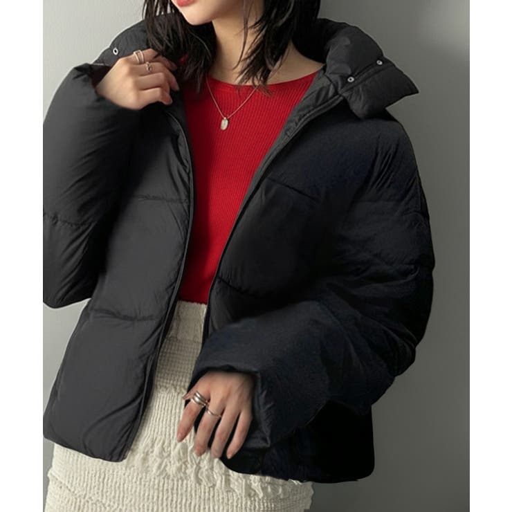 軽量で暖かい！冬に重宝するスタンドカラーフェイクダウンジャケット