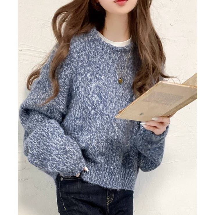 柔らかな印象の大人ニット。ミックスカラーロールネックニットプル