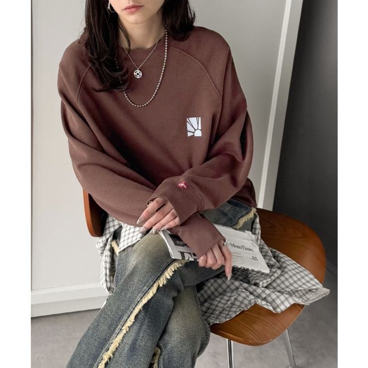 カジュアルコーデの主役に。イベントバックロゴ裏起毛プルオーバー | Classical Elf  | 詳細画像13 