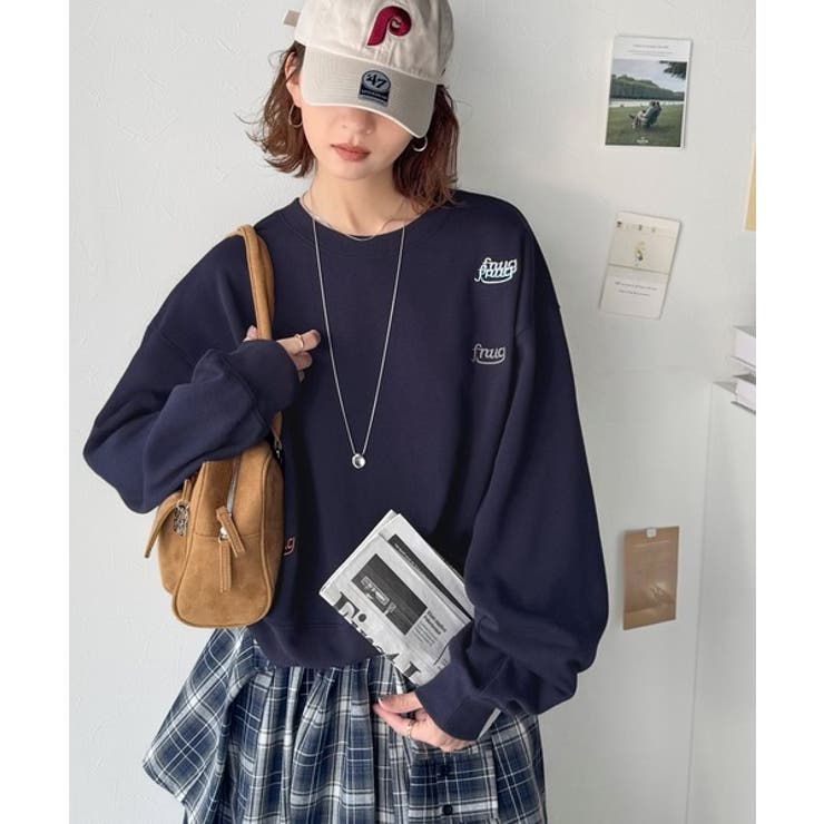 着るだけで今っぽさ叶う。ランダム刺繍クロップド丈裏起毛スウェット | Classical Elf  | 詳細画像19 