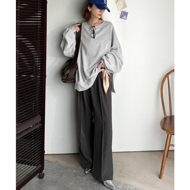 リラクシーに着こなす、オンナっぽカジュアル！裏起毛ワイドネックビックスウェット | Classical Elf  | 詳細画像15 