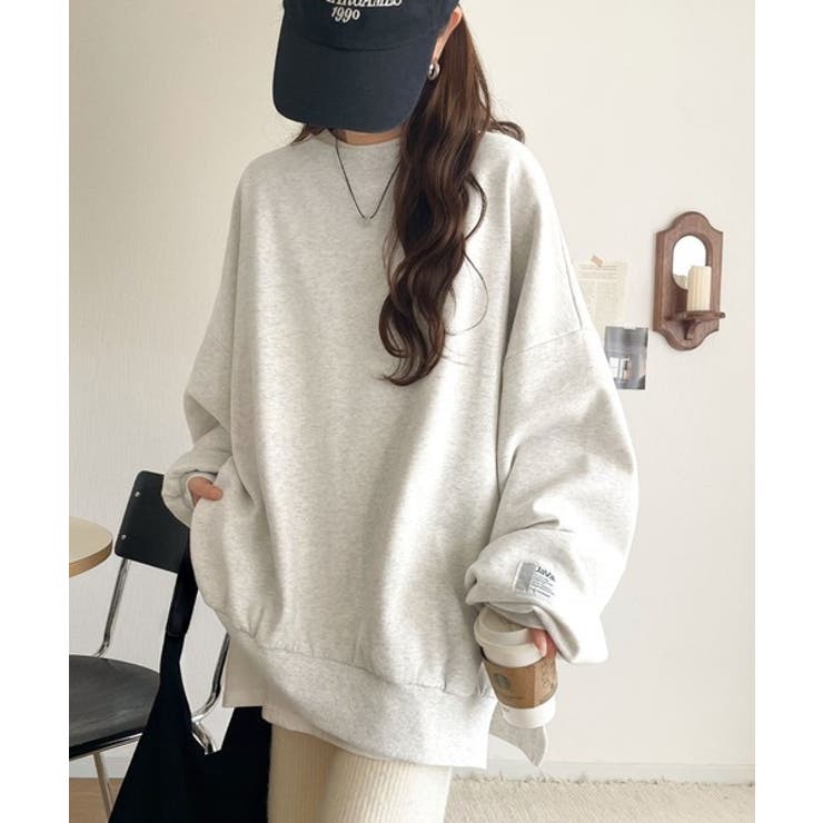 オートミール | リラクシーに着こなす、オンナっぽカジュアル！裏起毛ワイドネックビックスウェット | Classical Elf 