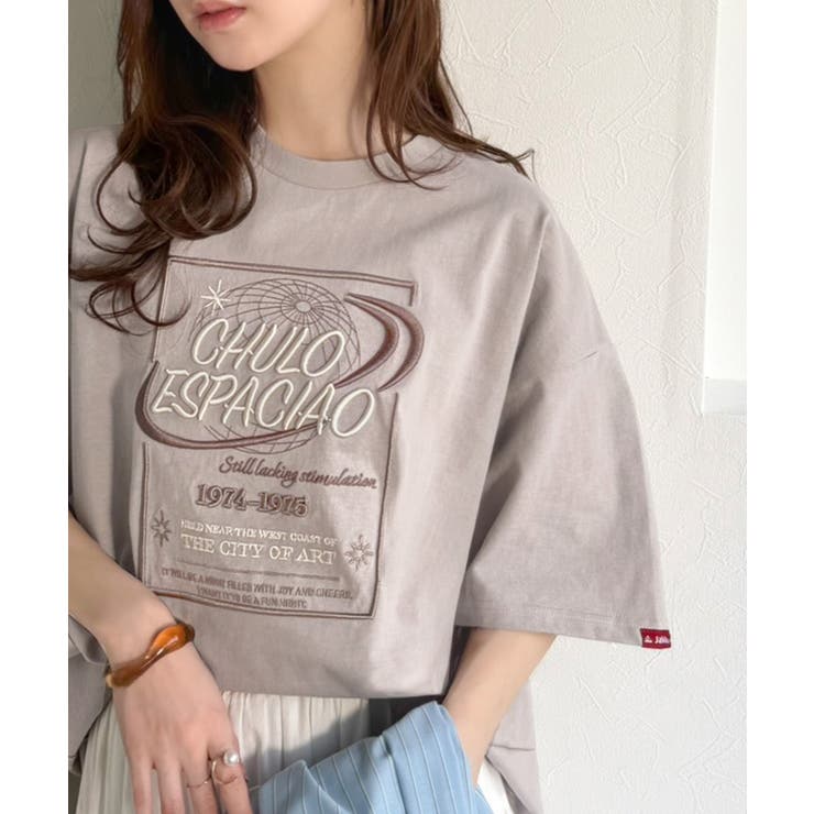 モカ | 《JaVaジャバコラボ》シンプル派にも推したい！綿100％グラフィック刺繍Tシャ… | Classical Elf 