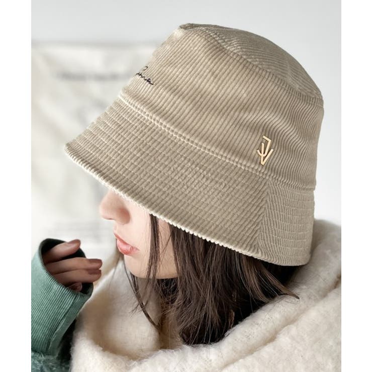 ベージュ | 1点投入でこなれ見え。スタッズロゴ コーデュロイバケットハット | Classical Elf 