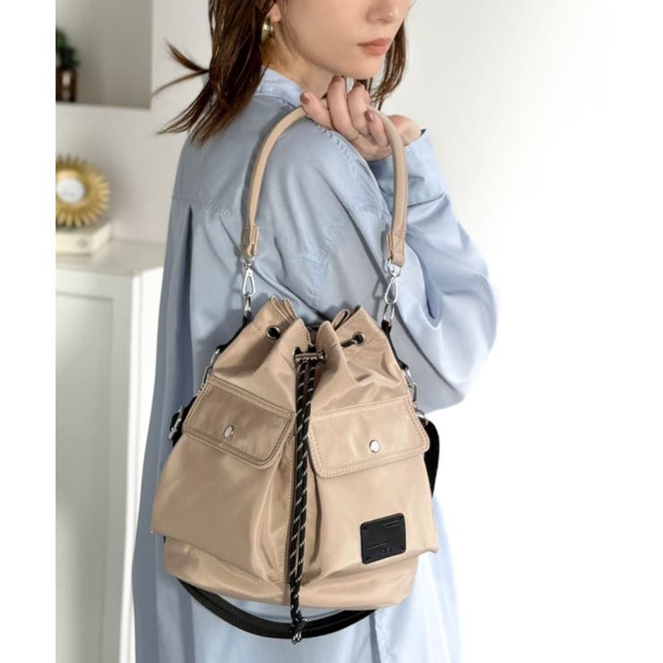 ベージュ | 《JaVaジャバコラボ》おしゃれなのに、機能的。2wayダブルポケットバッグ | Classical Elf 