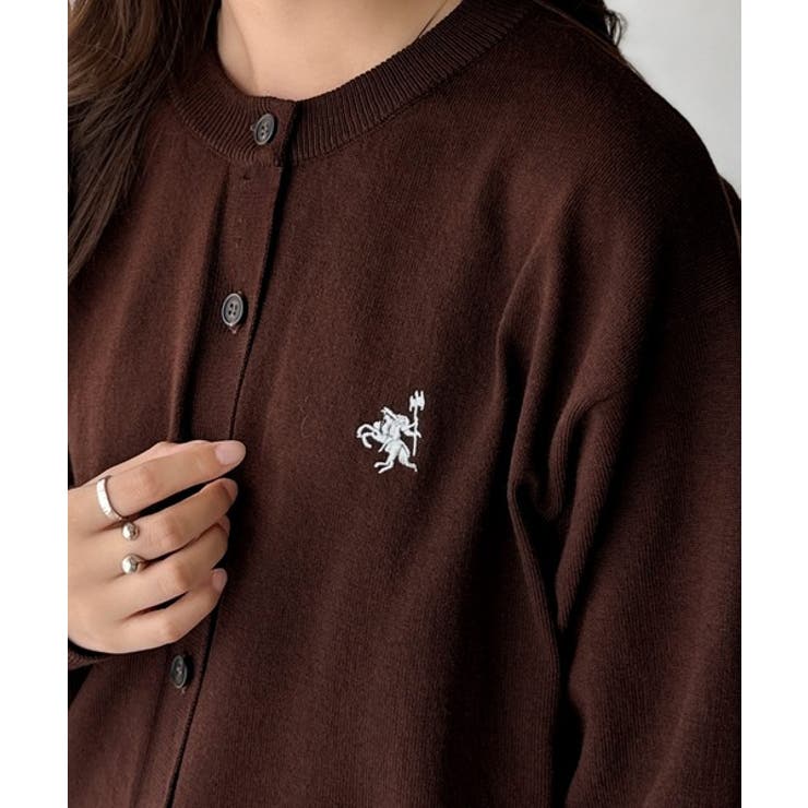 着まわし自在のベーシックデザイン。配色刺繍カーディガン | Classical Elf  | 詳細画像43 