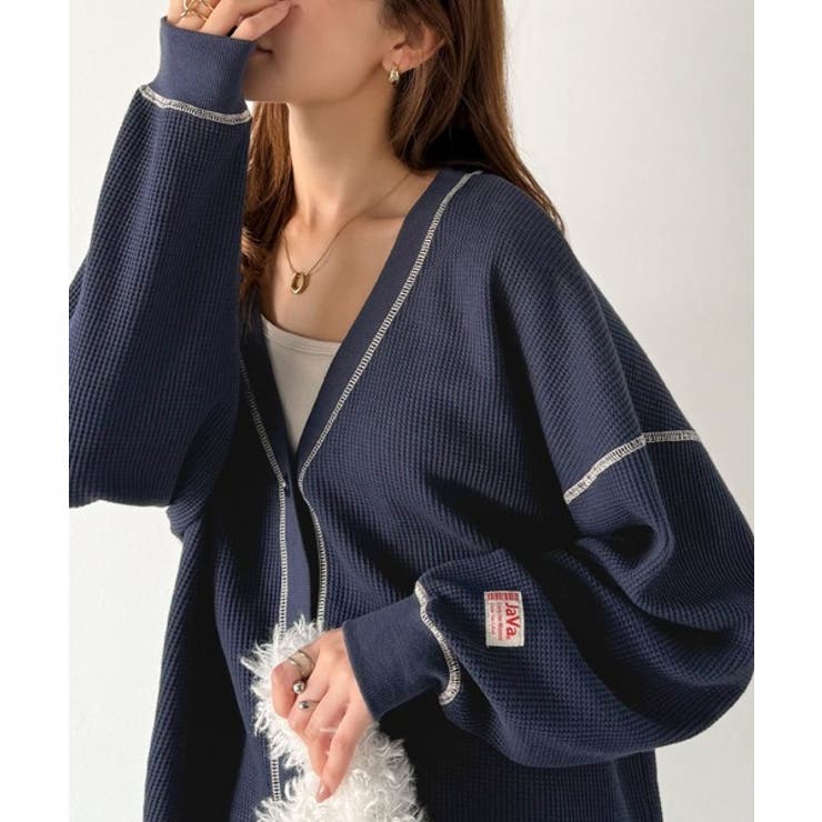 ラフで上品な大人のゆるカジュアル。配色ステッチVネックワッフルカーディガン | Classical Elf  | 詳細画像30 