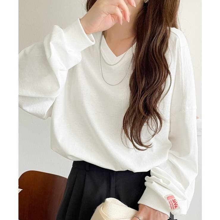 オフホワイト | シンプルなのに、存在感。綿100％Vネック切り替えロンT | Classical Elf 