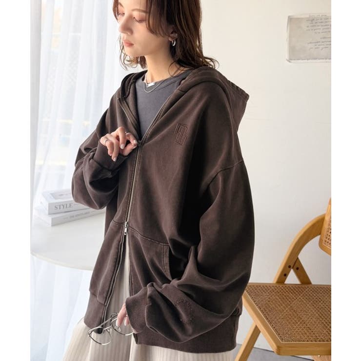 大人の抜け感◎ニュアンス色が映える。アシッドウォッシュロゴZIPパーカー | Classical Elf  | 詳細画像16 