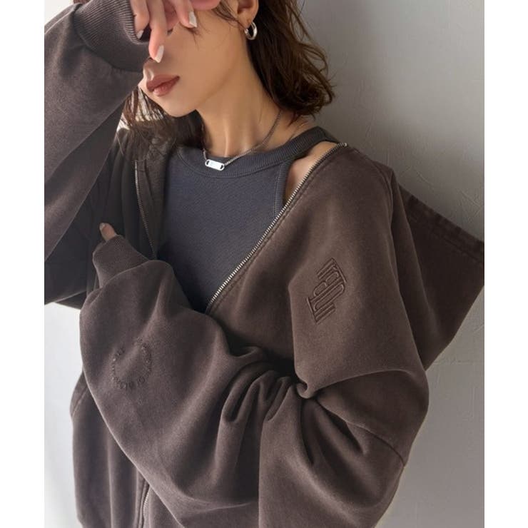 大人の抜け感◎ニュアンス色が映える。アシッドウォッシュロゴZIPパーカー | Classical Elf  | 詳細画像19 