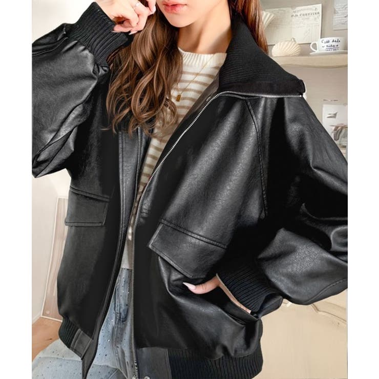 さっと羽織って、センスをまとう。レイヤード衿比翼デザイン