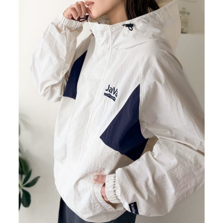 軽やかに魅せる、スポーティモード。サイド配色切替ナイロン100％パーカー | Classical Elf  | 詳細画像14 