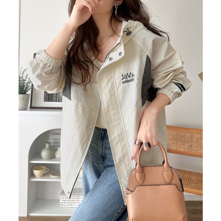 軽やかに魅せる、スポーティモード。サイド配色切替ナイロン100％パーカー | Classical Elf  | 詳細画像22 