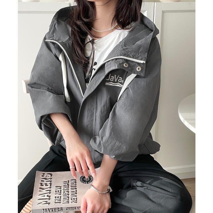 軽やかに魅せる、スポーティモード。サイド配色切替ナイロン100％パーカー | Classical Elf  | 詳細画像24 