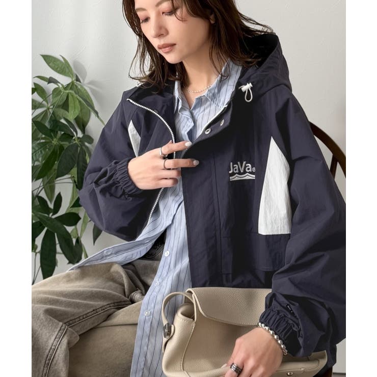 軽やかに魅せる、スポーティモード。サイド配色切替ナイロン100％パーカー | Classical Elf  | 詳細画像39 