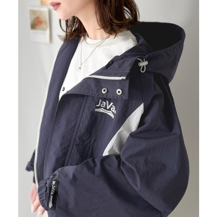 軽やかに魅せる、スポーティモード。サイド配色切替ナイロン100％パーカー | Classical Elf  | 詳細画像41 