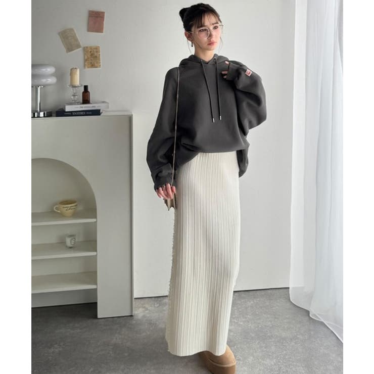 デイリーもお出かけも、ゆるっと可愛く決まる♪バック刺繍裏起毛パーカー | Classical Elf  | 詳細画像9 