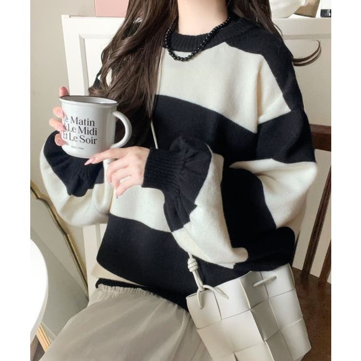 アイボリー×ブラック | 目を奪われるたっぷり袖。 ボリュームスリーブオーバーサイズニット | Classical Elf 