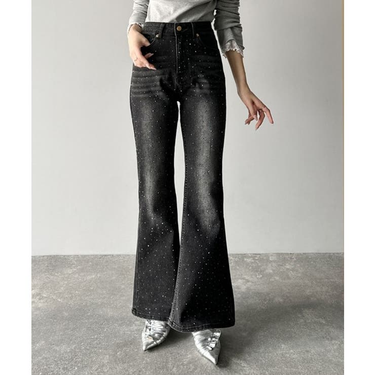 動くたび、キラキラ輝くビジューストーンが主役。ヴィンテージ