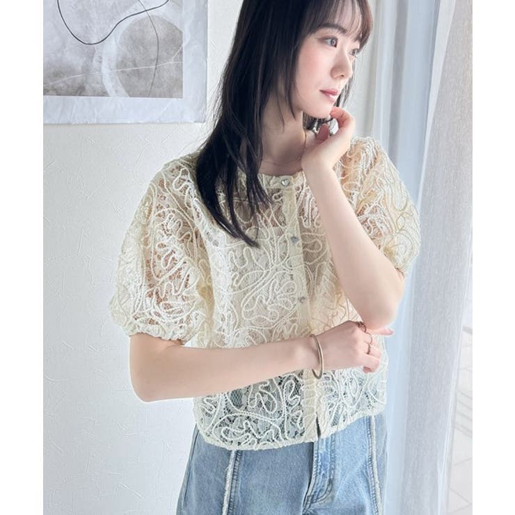 大人の華やかトップス。ハートボタン使い前後2way花柄レース