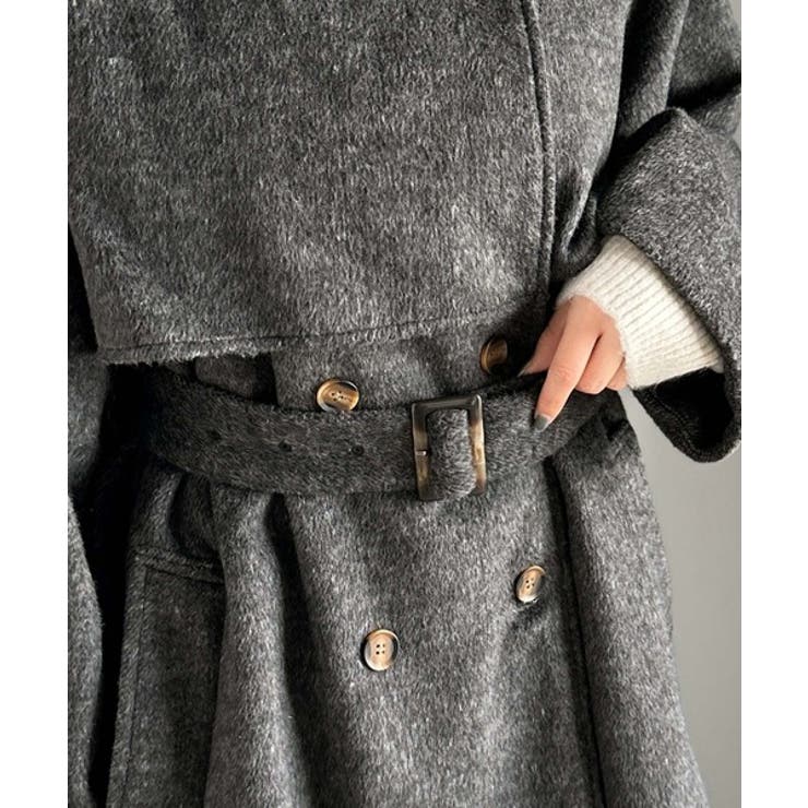 どの角度から見てもかわいく冬のスタイルを格上げ。フェザーショート