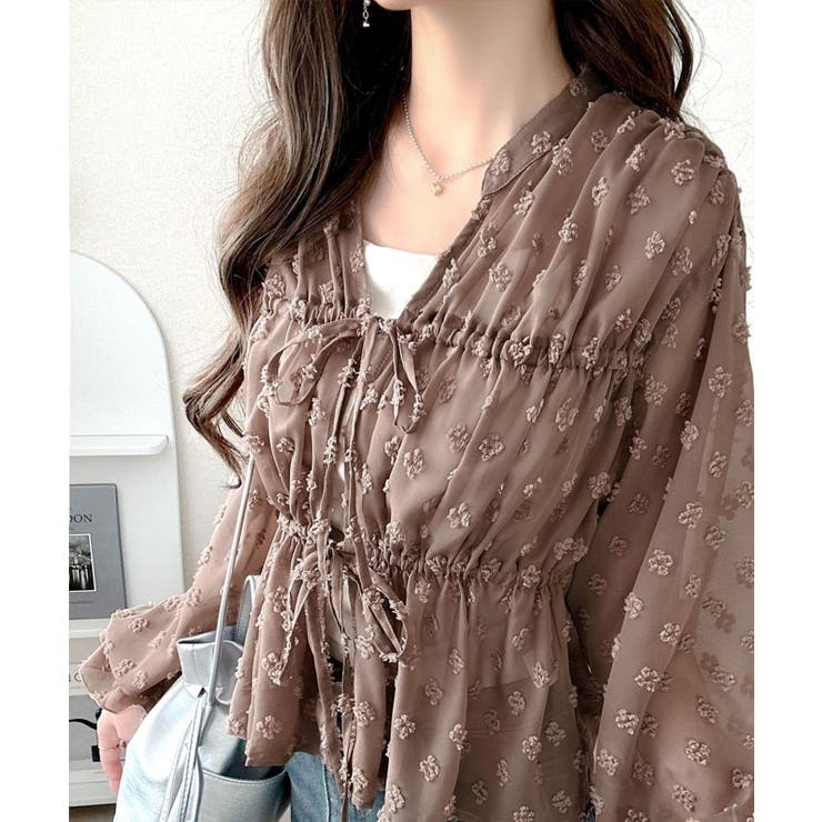 mily bilet】透け感シフォンでつくる、大人の可憐スタイル。花柄