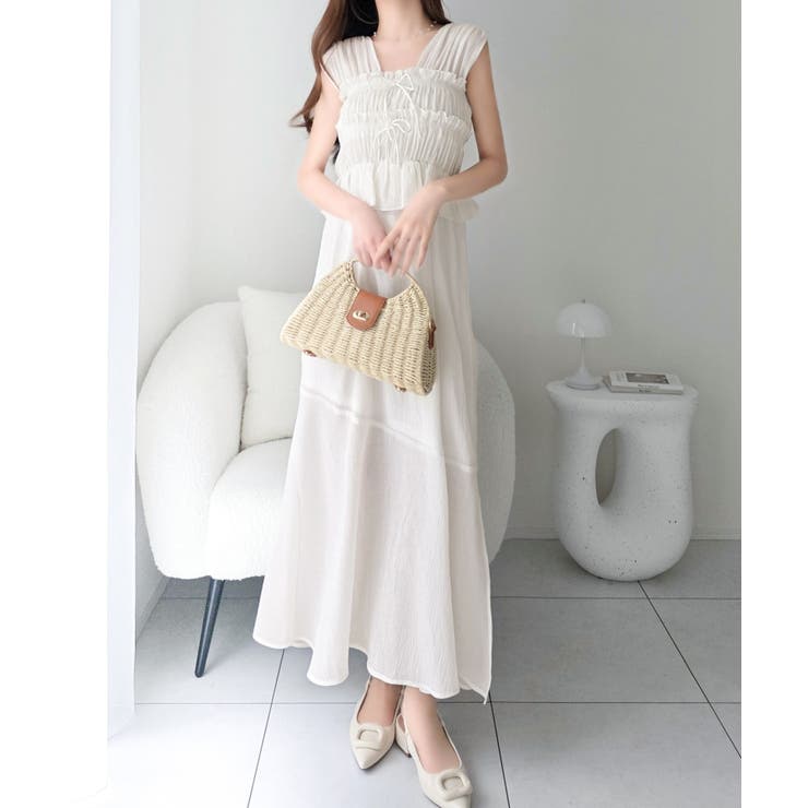 オフホワイト | 【mily bilet】一枚で主役級！大人フェミニンなシャーリングフリルティアー… | Classical Elf 