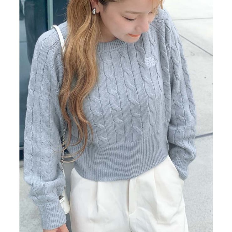 mily bilet】毎日着たいこなれニット。クロップド胸刺繍ケーブル mily bilet】毎日着たいこなれニット。クロップド胸刺繍ケーブル
