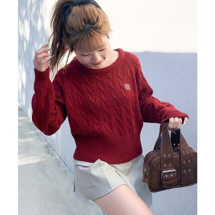 mily bilet】毎日着たいこなれニット。クロップド胸刺繍ケーブルニット