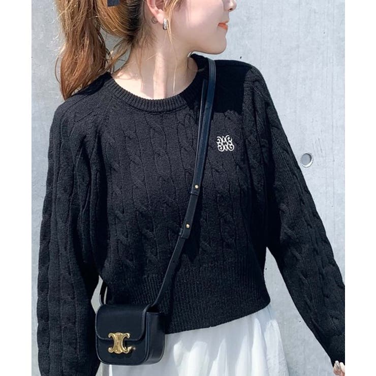 mily bilet】毎日着たいこなれニット。クロップド胸刺繍ケーブルニット