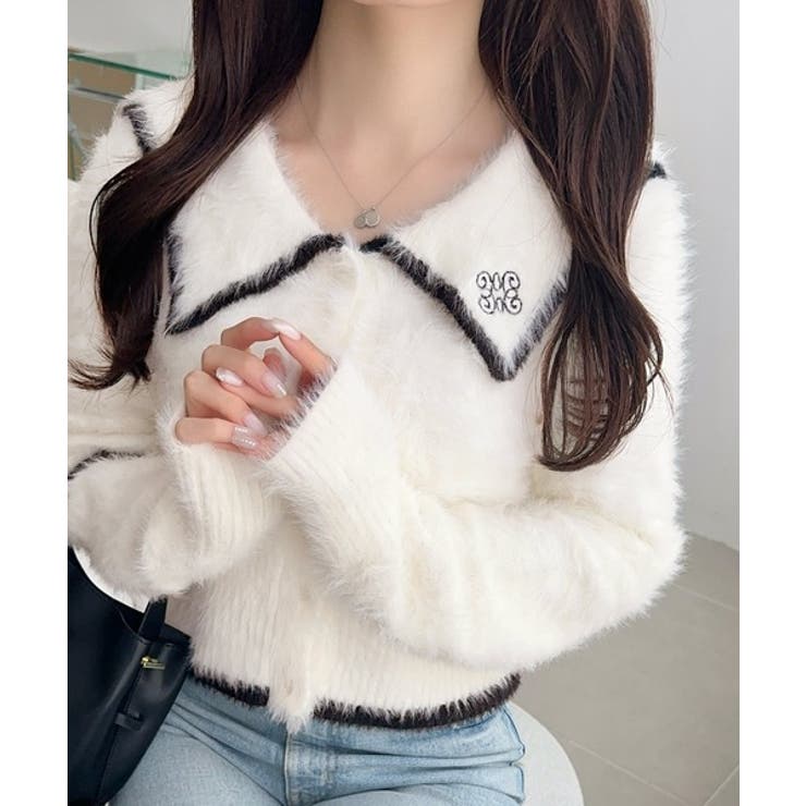 セーラーカラーが可愛い。ロゴ刺繍ビッグセーラーシャギーニット