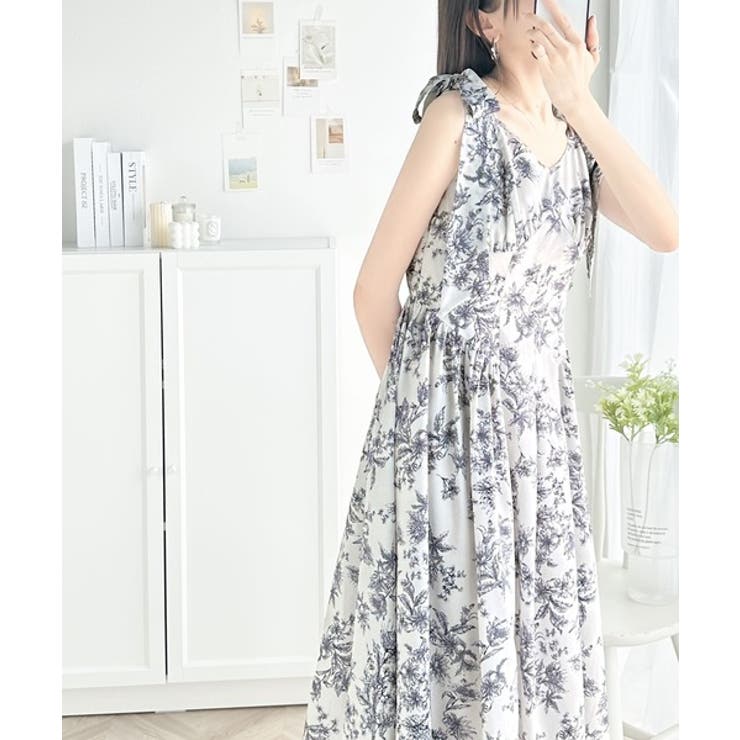 mily bilet】歩く度に揺れるショルダーリボンでパッと華やぐ。花柄肩