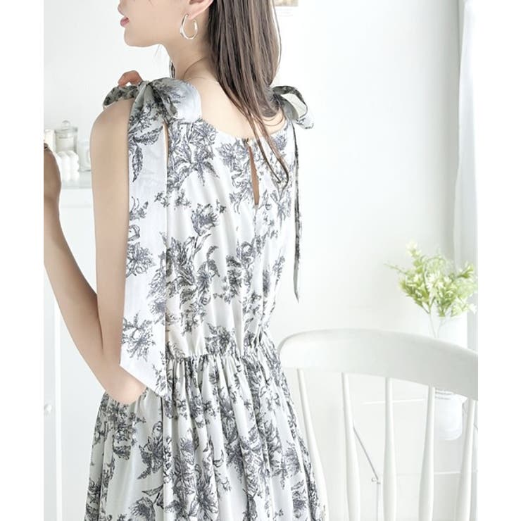 mily bilet】歩く度に揺れるショルダーリボンでパッと華やぐ。花柄肩