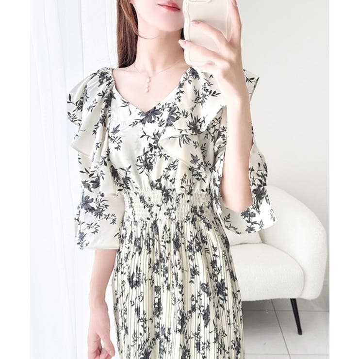 【mily bilet】優雅にスタイルアップ。フリル襟花柄肩スリットワンピース | Classical Elf  | 詳細画像4 