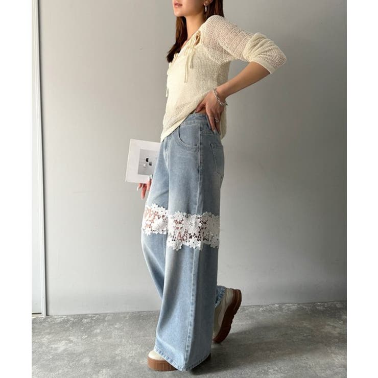 アイボリー デニム ワイドレッグパンツ 花柄 特別な個性を持つオンリーワンの仕上がり！花柄レースワイド