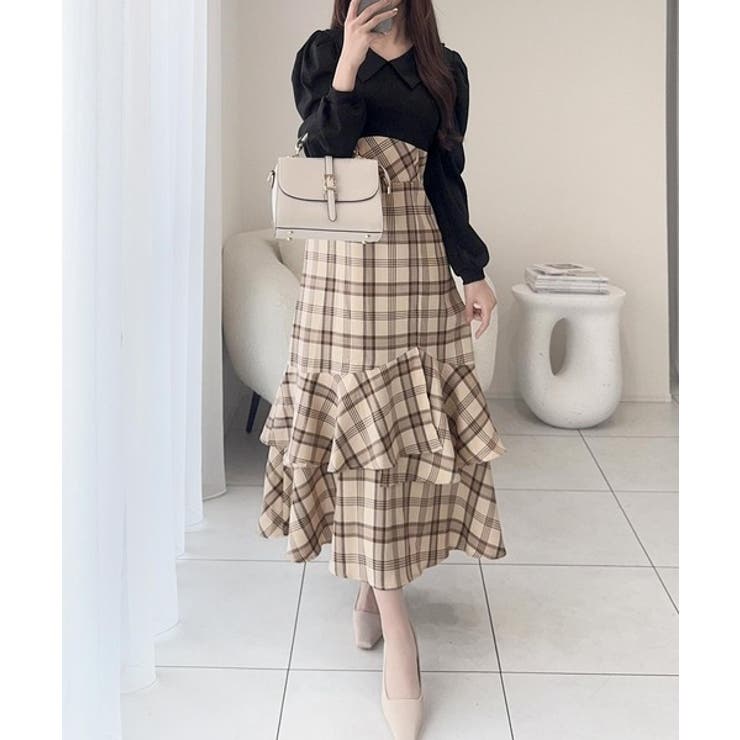 ベージュ | 愛され要素がぎゅっと盛り♪シャツ襟チェックアシメフリルドッキングロングワンピース… | Classical Elf 