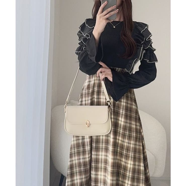 シアー生地とフリルで華やかさをプラスしたドッキングワンピース[品番