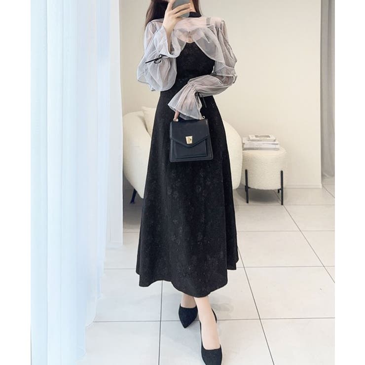 オケージョンにも使える◎チュールと花柄ブークレーの異素材ワンピース