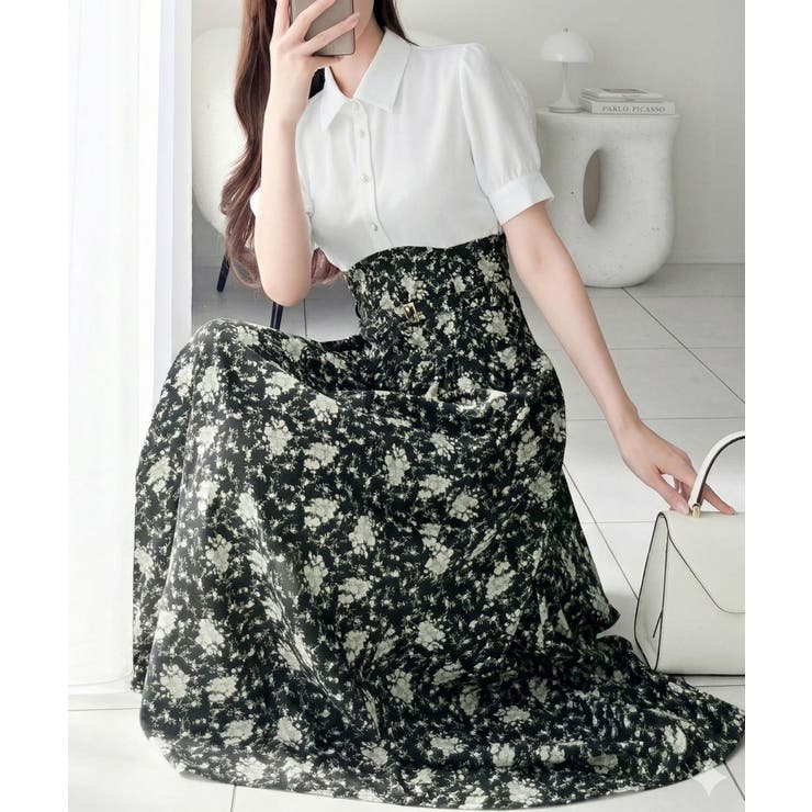 ブラック | 【mily bilet】“似合うね”がもらえる、愛されシルエット。無地シャツ×花… | Classical Elf 