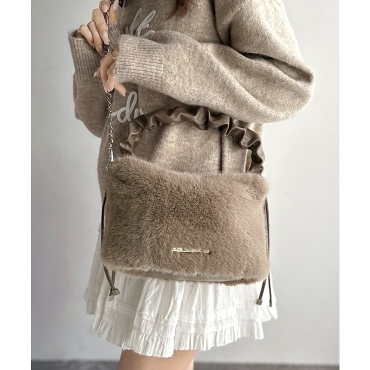 ふんわり華やぎのアイテム。ロゴプレート使いボリュームファーバッグ | Classical Elf  | 詳細画像21 