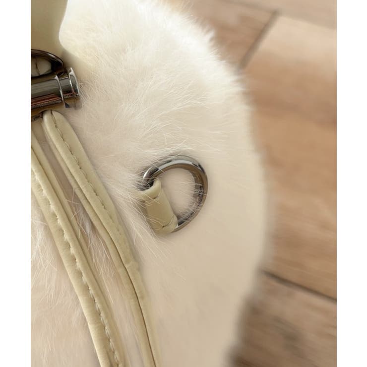 ふんわり華やぎのアイテム。ロゴプレート使いボリュームファーバッグ | Classical Elf  | 詳細画像36 