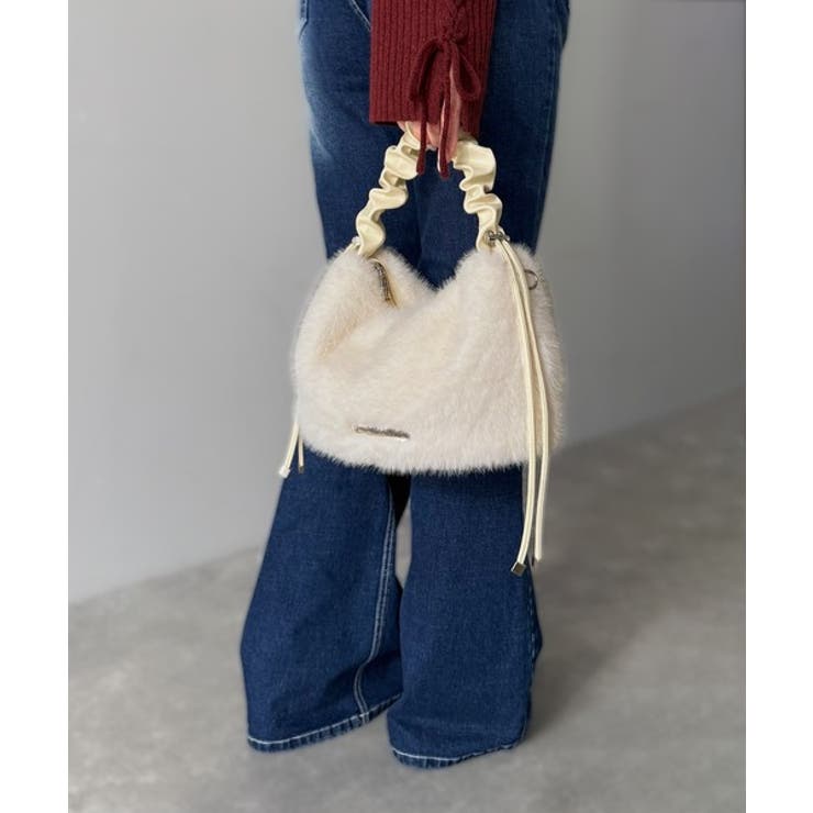 ふんわり華やぎのアイテム。ロゴプレート使いボリュームファーバッグ | Classical Elf  | 詳細画像5 