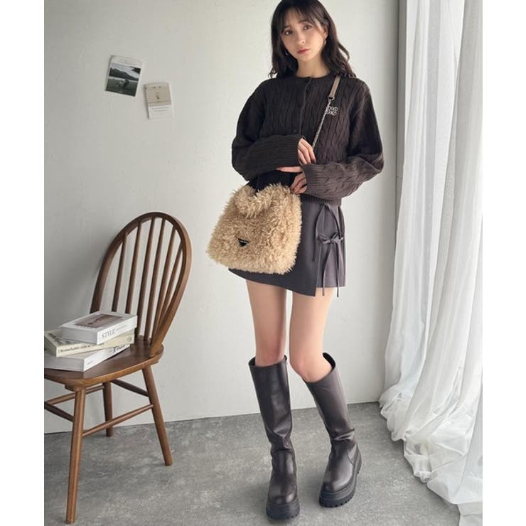 ふわふわ感と高級感で、季節のおしゃれを格上げ。ロゴプレート使いプードルファーラウ… | Classical Elf  | 詳細画像16 