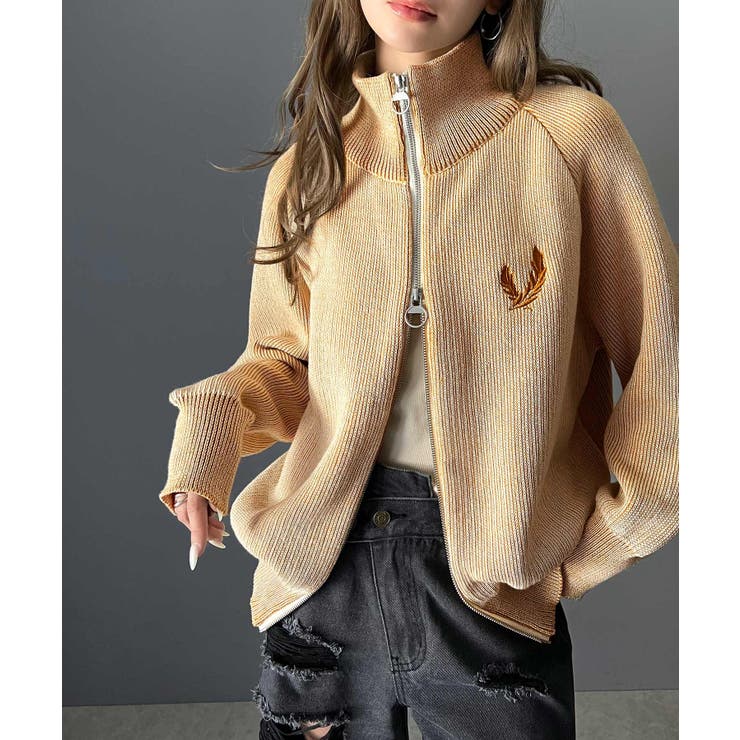 街中で目を惹く、洗練されたデザイン。ミックスライクダブルジップ