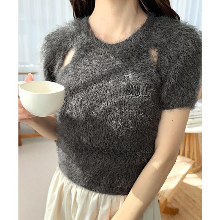 ふんわり大人ガーリーな雰囲気を。胸刺繍肩スリット半袖シャギーニットプルオーバー | Classical Elf  | 詳細画像10 