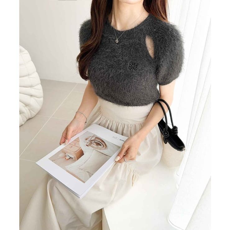 ふんわり大人ガーリーな雰囲気を。胸刺繍肩スリット半袖シャギーニットプルオーバー | Classical Elf  | 詳細画像18 