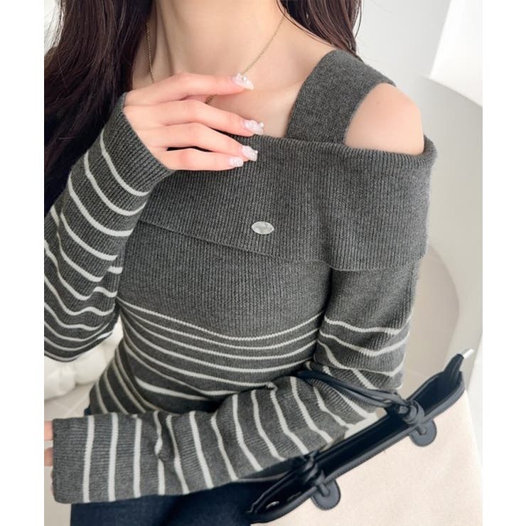 グレー | 【mily bilet】抜け感たっぷり大人の肌見せ。ワンオフショルアクセントボタ… | Classical Elf 