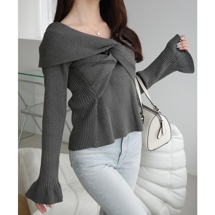 デコルテ美人を叶える一着♪ツイストオフショル2WAYリブニット