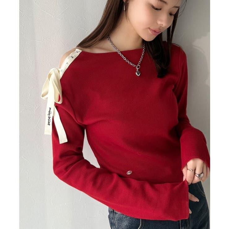 甘さを添える大人の肌見せ。肩リボン使いスナップ2WAYワンオフショル