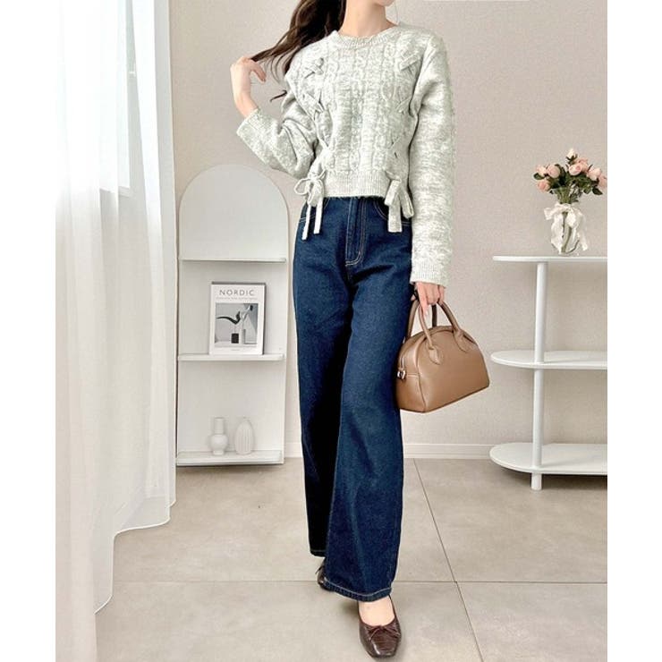 前も後ろも可愛く映える、大人フェミニン。前後2WAYリボン使い